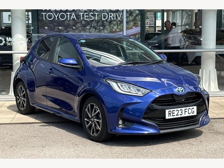 Toyota Yaris 1.5 VVT-h Design E-CVT Euro 6 (s/s) 5dr