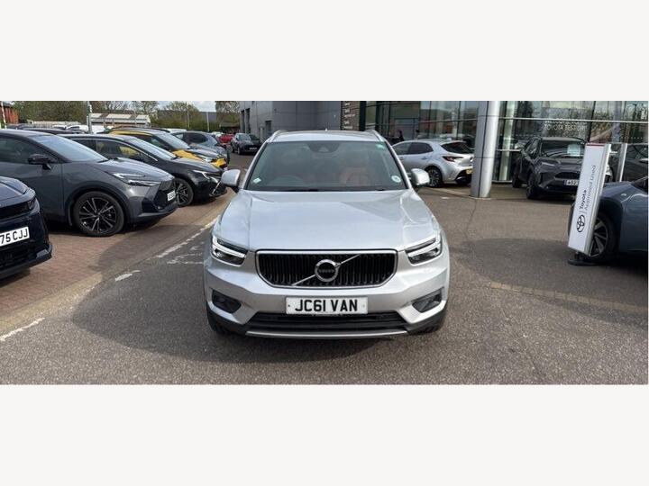 Volvo XC40 2.0 D3 Momentum Pro Auto Euro 6 (s/s) 5dr