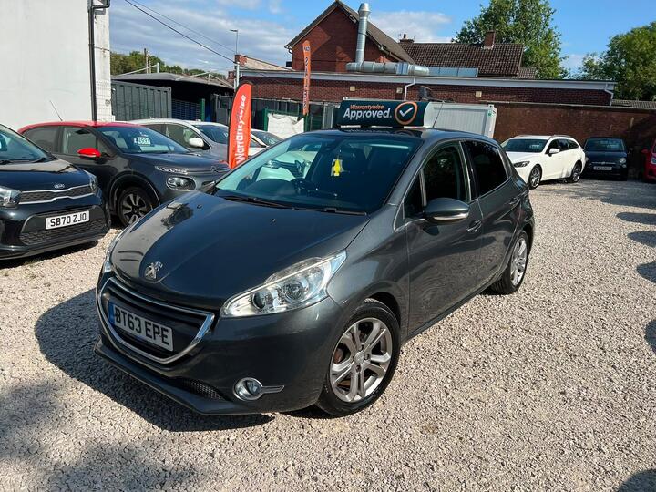 Peugeot 208 1.6 E-HDi Allure Euro 5 (s/s) 5dr