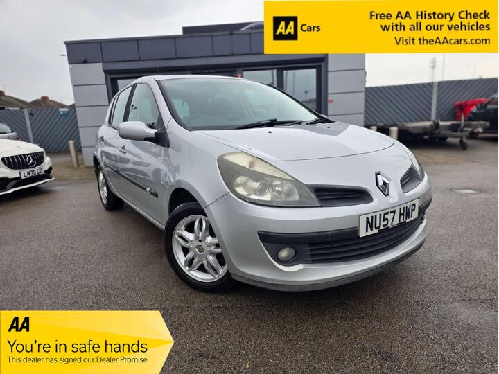 Renault CLIO 1.2 TCe 16v Dynamique 5dr