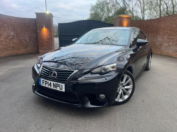 Lexus IS 2.5 300h Luxury E-CVT Euro 5 (s/s) 4dr