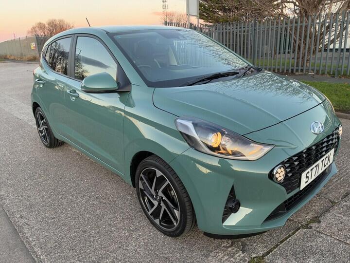 Hyundai I10 1.0 Premium Euro 6 (s/s) 5dr Hyundai I10 1.0 Premium Euro 6 (s/s) 5dr