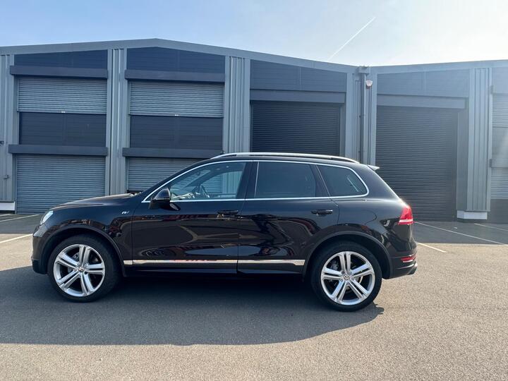 Volkswagen Touareg 3.0 TDI V6 BlueMotion Tech R-Line Tiptronic 4WD Euro 5 (s/s) 5dr Volkswagen Touareg 3.0 TDI V6 BlueMotion Tech R-Line Tiptronic 4WD Euro 5 (s/s) 5dr