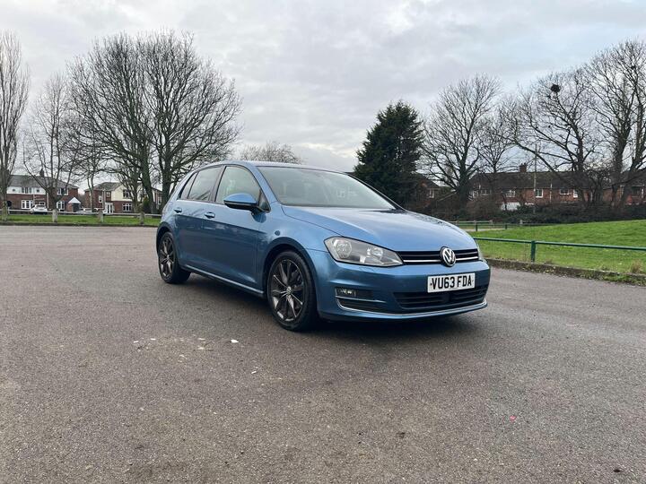 Volkswagen Golf 2.0 TDI BlueMotion Tech GT Euro 5 (s/s) 5dr