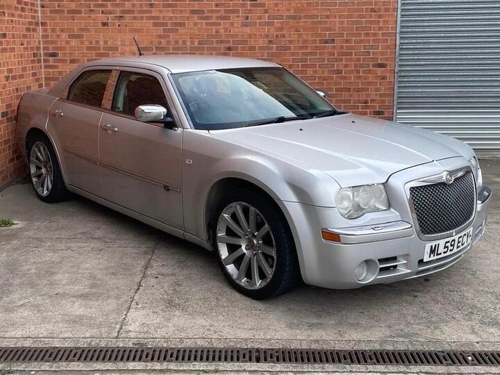 Chrysler 300C 3.0 CRD V6 LUX 4dr