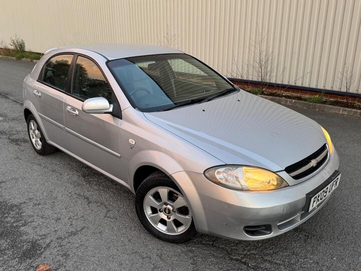 Chevrolet Lacetti 1.6 SX 5dr