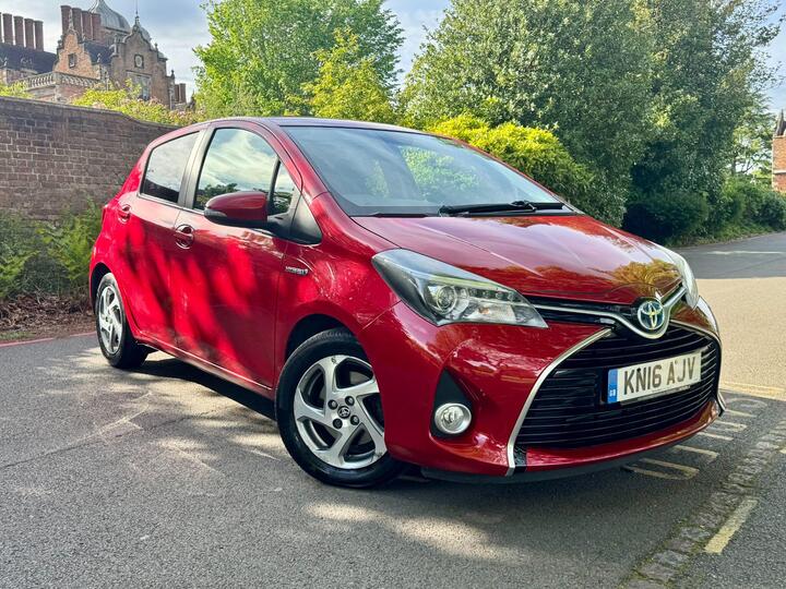 Toyota Yaris 1.5 VVT-h Excel E-CVT Euro 6 5dr (15in Alloy)