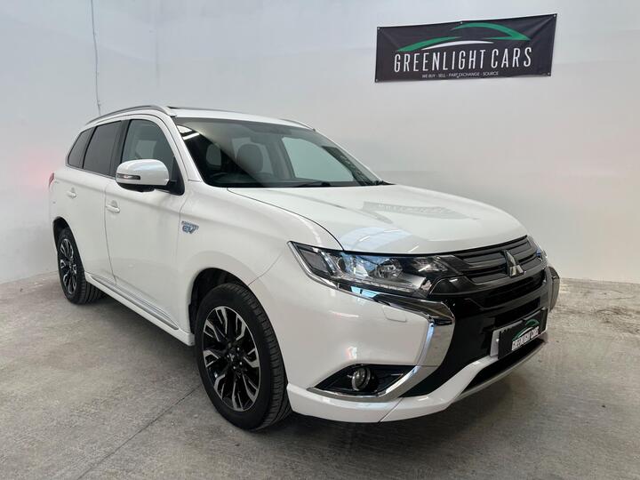 Mitsubishi Outlander 2.0h 12kWh GX4h CVT 4WD Euro 6 (s/s) 5dr Mitsubishi Outlander 2.0h 12kWh GX4h CVT 4WD Euro 6 (s/s) 5dr