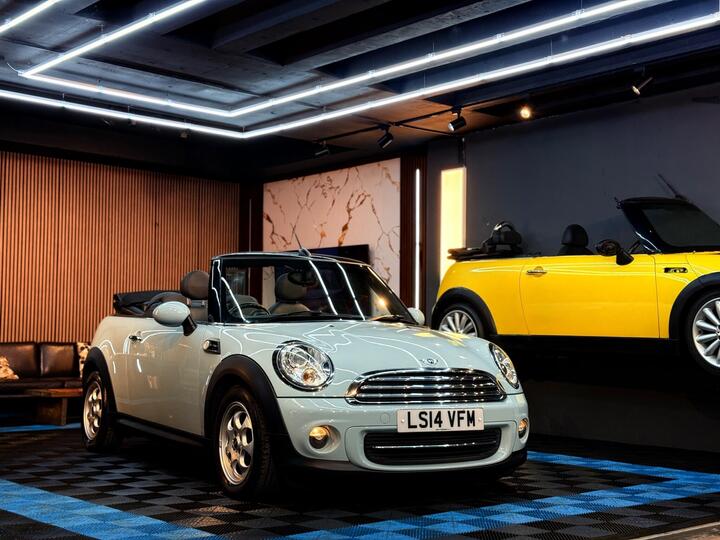 MINI Convertible 1.6 Cooper Auto Euro 6 2dr