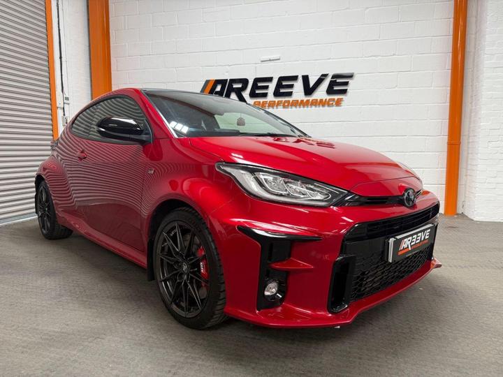 Toyota YARIS 1.6T GR Circuit AWD Euro 6 3dr Toyota YARIS 1.6T GR Circuit AWD Euro 6 3dr