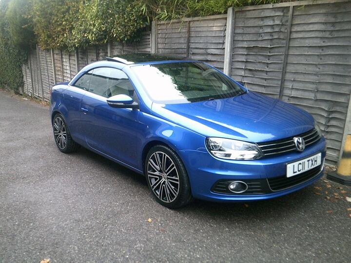 Volkswagen Eos 2.0 TSI Exclusive Cabriolet DSG Euro 5 2dr Volkswagen Eos 2.0 TSI Exclusive Cabriolet DSG Euro 5 2dr