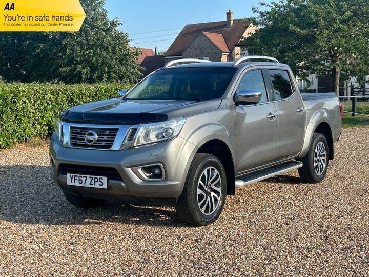 Nissan NAVARA 2.3 DCi Tekna Auto 4WD Euro 6 4dr