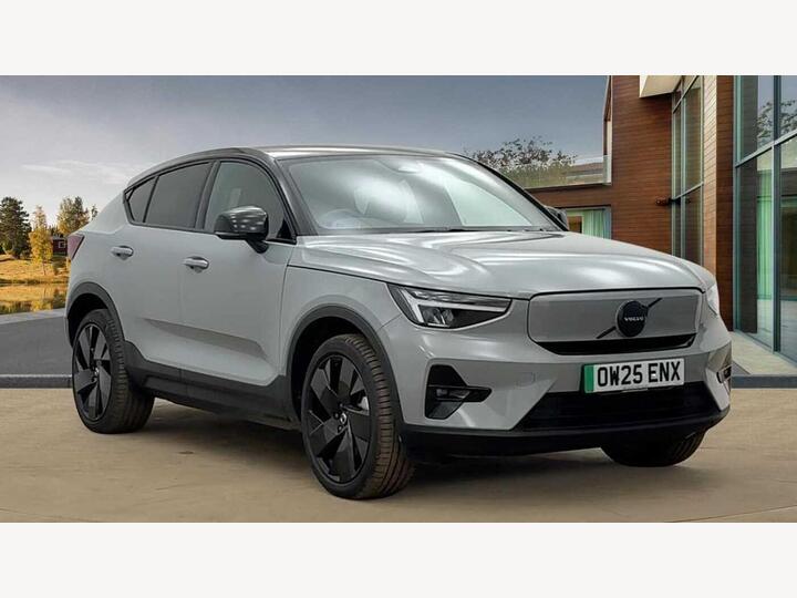 Volvo EC40 Single Motor Extended Range 82kWh Plus Black Edition Auto 5dr