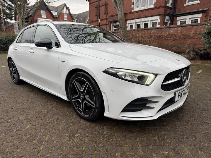 Mercedes-Benz A CLASS 1.3 A180 AMG Line Edition (Executive) 7G-DCT Euro 6 (s/s) 5dr Mercedes-Benz A CLASS 1.3 A180 AMG Line Edition (Executive) 7G-DCT Euro 6 (s/s) 5dr
