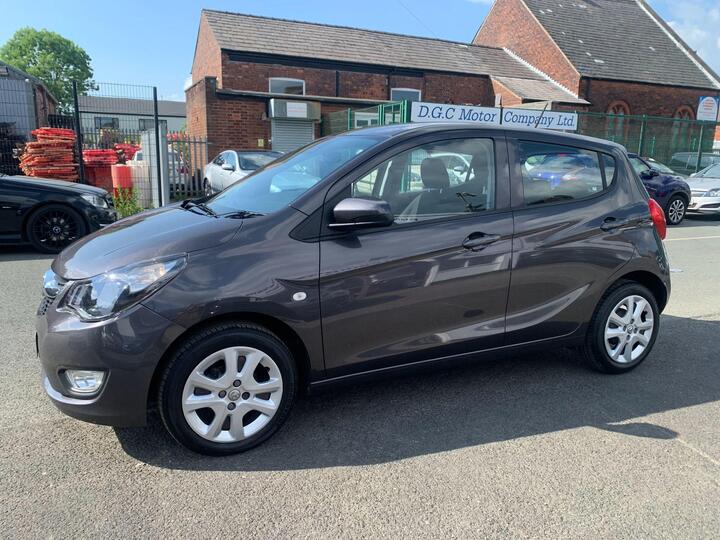 Vauxhall Viva 1.0i SE Euro 6 5dr (a/c) Vauxhall Viva 1.0i SE Euro 6 5dr (a/c)