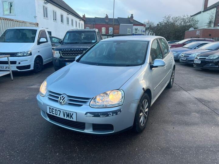 Volkswagen Golf 1.6 FSI Match 5dr