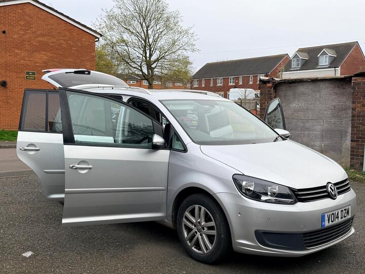Volkswagen Touran 2.0 TDI SE Euro 5 5dr Volkswagen Touran 2.0 TDI SE Euro 5 5dr