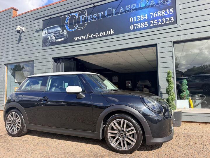MINI COOPER 1.5C Classic Steptronic Euro 6 (s/s) 3dr