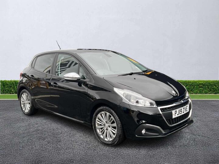 Peugeot 208 1.2 PureTech Signature Euro 6 (s/s) 5dr