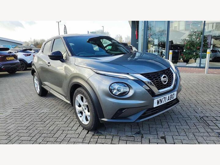 Nissan Juke 1.0 DIG-T N-Connecta Euro 6 (s/s) 5dr