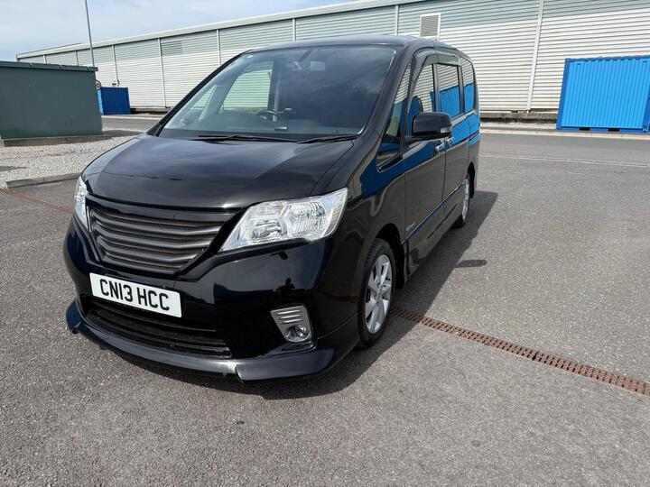 Nissan Serena Vip (2013)
