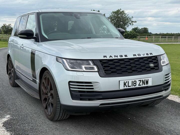 Land Rover Range Rover 3.0 TD V6 Vogue Auto 4WD Euro 6 (s/s) 5dr Land Rover Range Rover 3.0 TD V6 Vogue Auto 4WD Euro 6 (s/s) 5dr