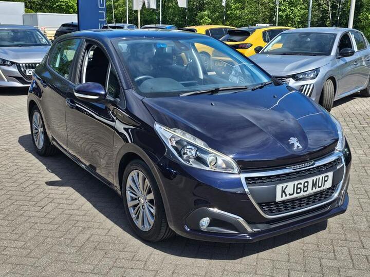 Peugeot 208 1.2 PureTech Signature Euro 6 (s/s) 5dr