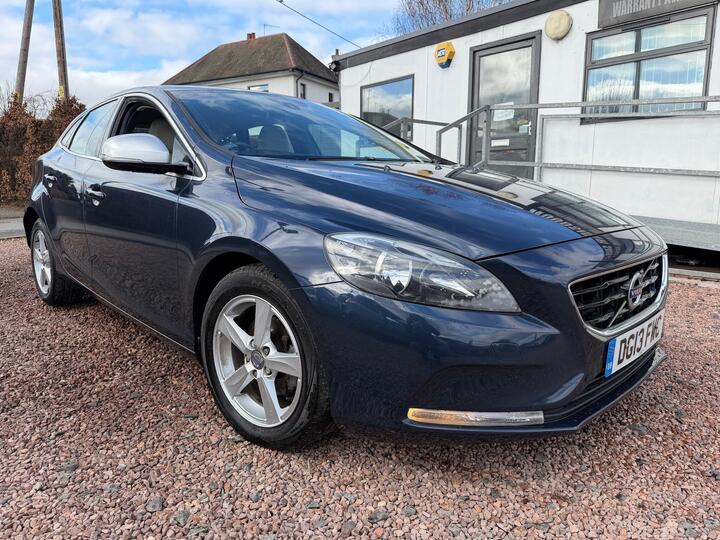 Volvo V40 1.6 D2 SE Euro 5 (s/s) 5dr