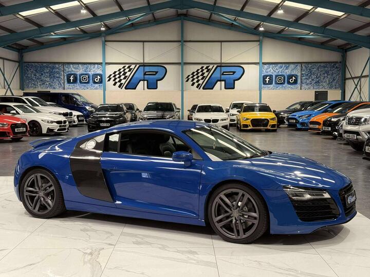 Audi R8 4.2 FSI V8 S Tronic Quattro Euro 5 2dr
