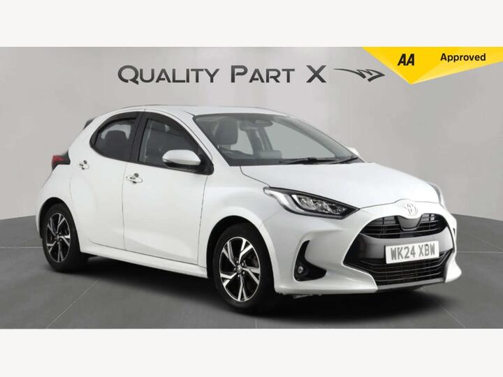 Toyota Yaris 1.5 VVT-h Design E-CVT Euro 6 (s/s) 5dr