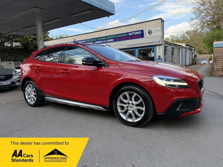 Volvo V40 Cross Country 1.5 T3 Pro Auto Euro 6 (s/s) 5dr