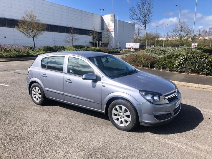 Vauxhall Astra 1.8i 16v Club 5dr
