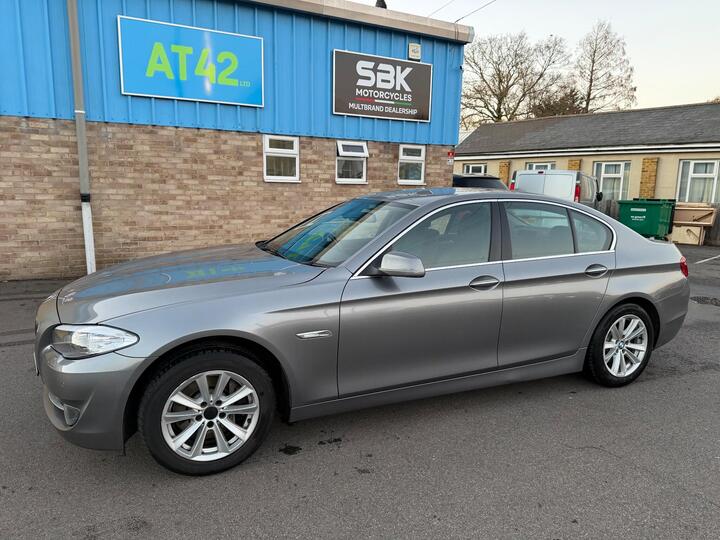 BMW 5 Series 3.0 528i SE Steptronic Euro 5 4dr
