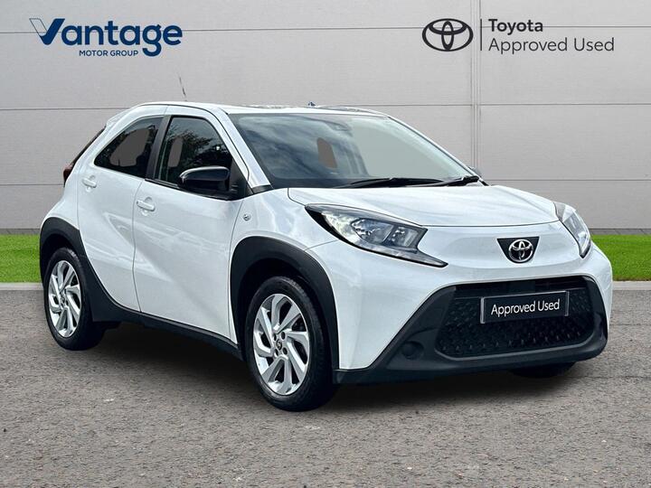 Toyota Aygo X 1.0 VVT-i Pure Euro 6 (s/s) 5dr Toyota Aygo X 1.0 VVT-i Pure Euro 6 (s/s) 5dr