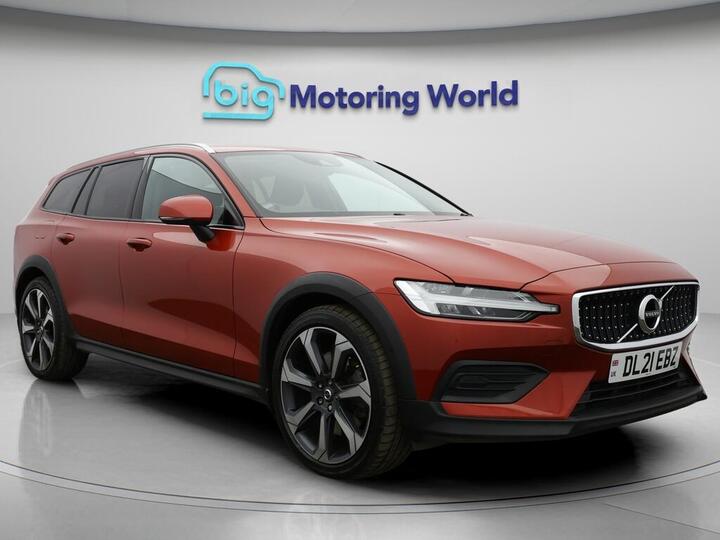 Volvo V60 Cross Country 2.0 B4 MHEV Auto AWD Euro 6 (s/s) 5dr