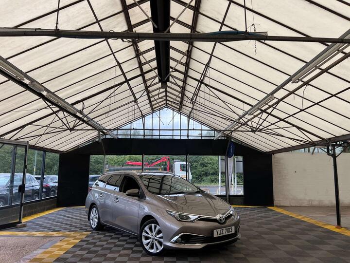 Toyota AURIS 1.8 VVT-h Excel Touring Sports CVT Euro 6 (s/s) 5dr (Safety Sense)