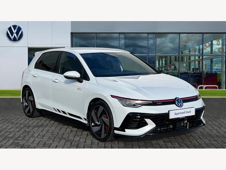 Volkswagen Golf 2.0 TSI GTI Clubsport DSG Euro 6 (s/s) 5dr Volkswagen Golf 2.0 TSI GTI Clubsport DSG Euro 6 (s/s) 5dr
