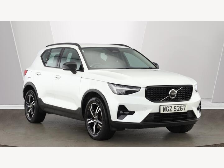Volvo XC40 2.0 B4 MHEV Plus DCT Auto AWD Euro 6 (s/s) 5dr