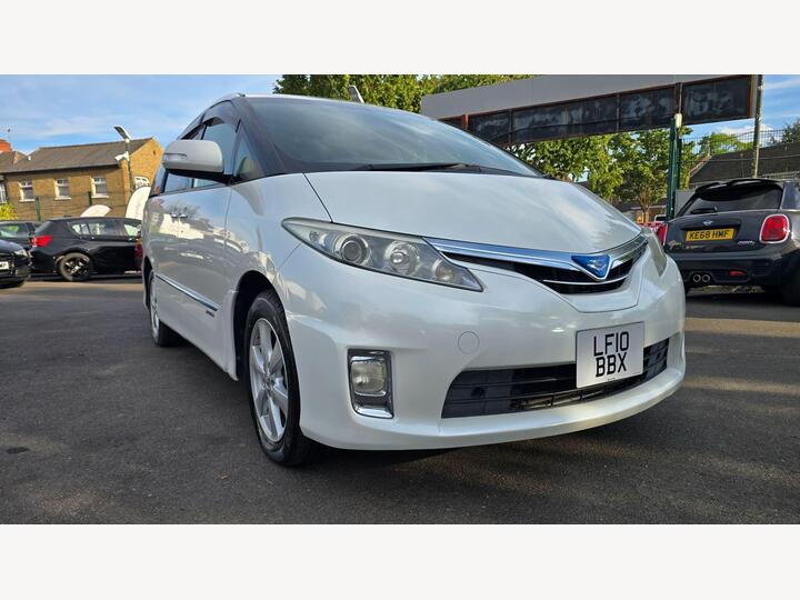 Toyota Estima X 2.4 Hybrid 8 Seater Luxury Family Car