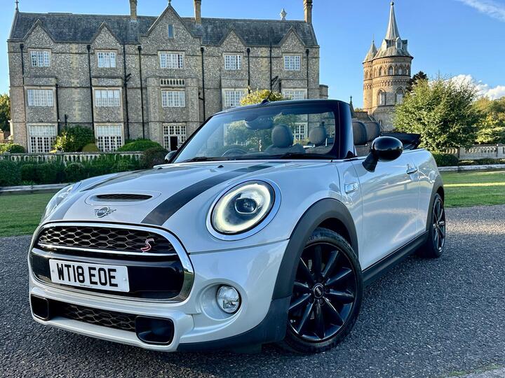MINI Convertible 2.0 Cooper S Steptronic Euro 6 (s/s) 2dr MINI Convertible 2.0 Cooper S Steptronic Euro 6 (s/s) 2dr