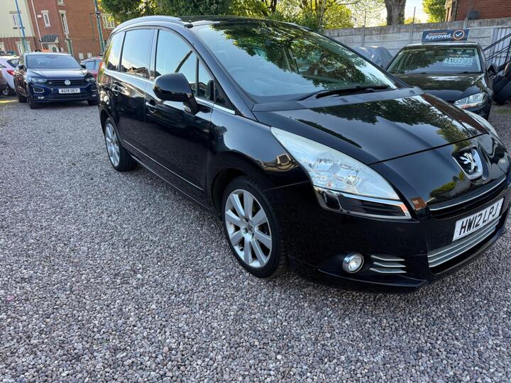 Peugeot 5008 1.6 E-HDi Allure EGC Euro 5 (s/s) 5dr Peugeot 5008 1.6 E-HDi Allure EGC Euro 5 (s/s) 5dr