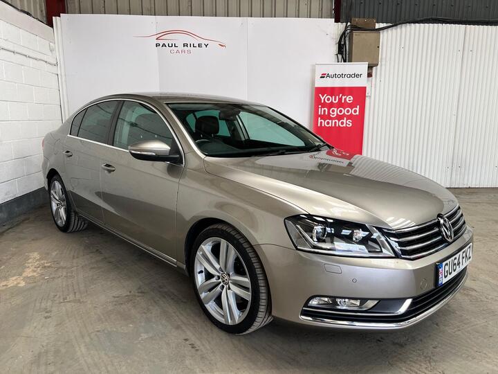 Volkswagen Passat 2.0 TDI BlueMotion Tech Executive Style Euro 5 (s/s) 4dr Volkswagen Passat 2.0 TDI BlueMotion Tech Executive Style Euro 5 (s/s) 4dr
