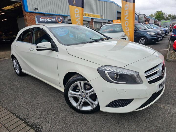 Mercedes-Benz A CLASS Al Alloys, Rear Camera, Bluetooth!