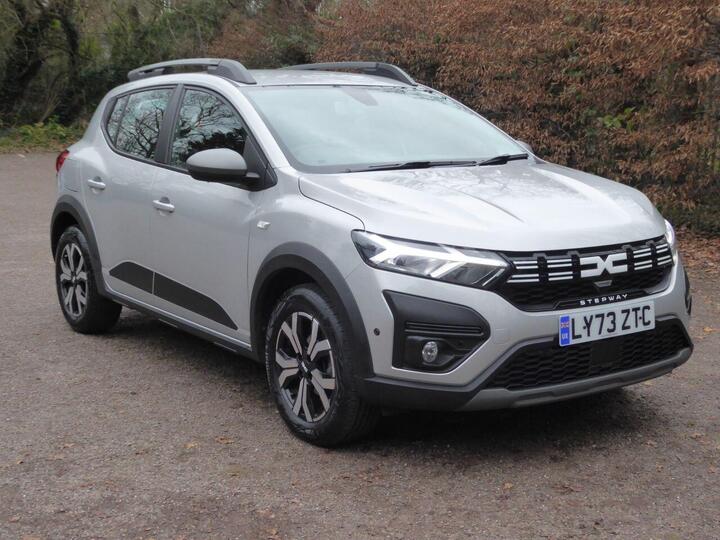 Dacia SANDERO STEPWAY 1.0 TCe Journey CVT Euro 6 (s/s) 5dr Dacia SANDERO STEPWAY 1.0 TCe Journey CVT Euro 6 (s/s) 5dr