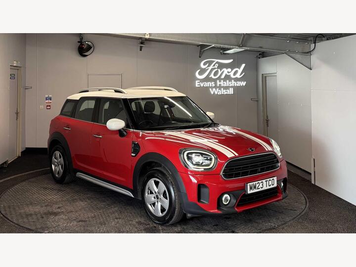 MINI COUNTRYMAN HATCHBACK 1.5 Cooper Classic Steptronic Euro 6 (s/s) 5dr MINI COUNTRYMAN HATCHBACK 1.5 Cooper Classic Steptronic Euro 6 (s/s) 5dr
