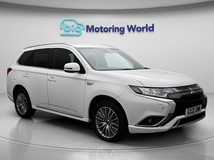 Mitsubishi Outlander 2.4h TwinMotor 13.8kWh Dynamic Safety CVT 4WD Euro 6 (s/s) 5dr