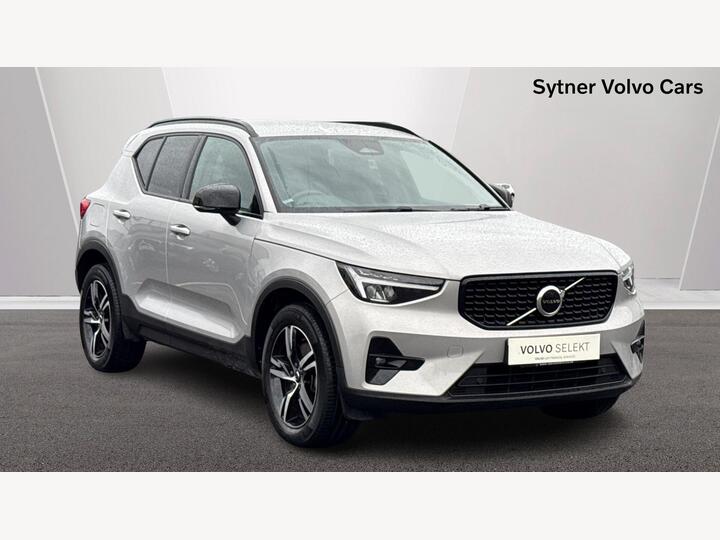 Volvo XC40 2.0 B3 MHEV Plus DCT Auto Euro 6 (s/s) 5dr