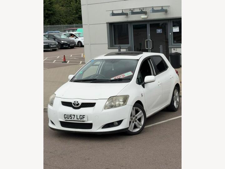 Toyota Auris 2.2 D-4D T180 5dr Toyota Auris 2.2 D-4D T180 5dr