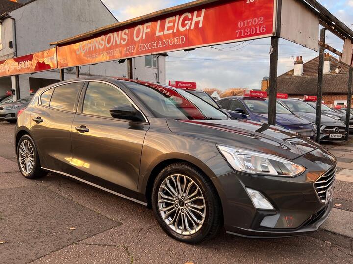Ford Focus 1.0T EcoBoost Titanium X Euro 6 (s/s) 5dr