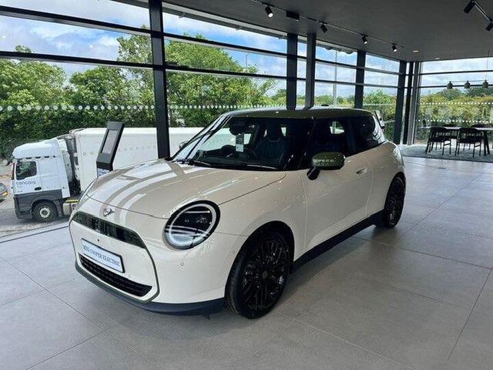 MINI Electric Cooper SE 54.2kWh Paul Smith Edition Auto 3dr